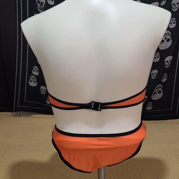 2 Piece Neoprene bikini size M - Picture 4 of 11